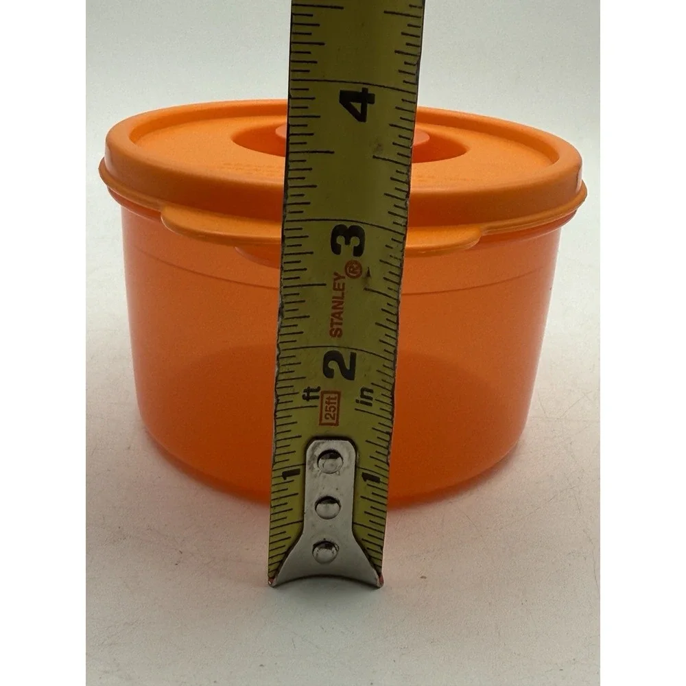 Tupperware 3155A-1 Microwavable 16 oz Soup Mug W/Vented Spout Lid -‎ Orange